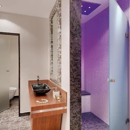 Design 2 Bedroom Suite City Center